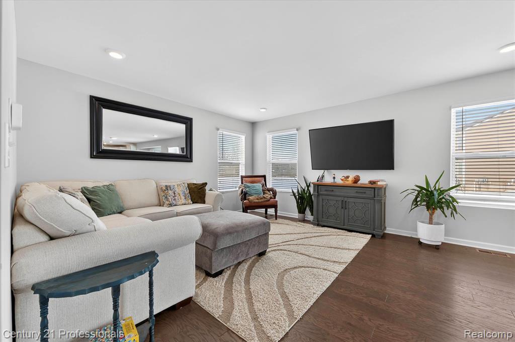 54407 Heron Circle, New Baltimore, MI 48047 — Photo 14