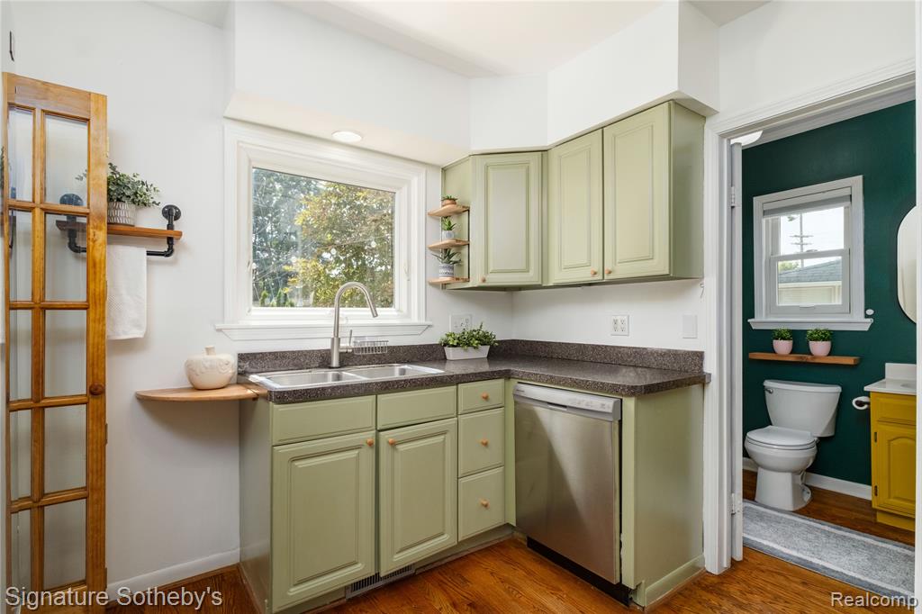 416 Beal Street, Northville, MI 48167 — Photo 17