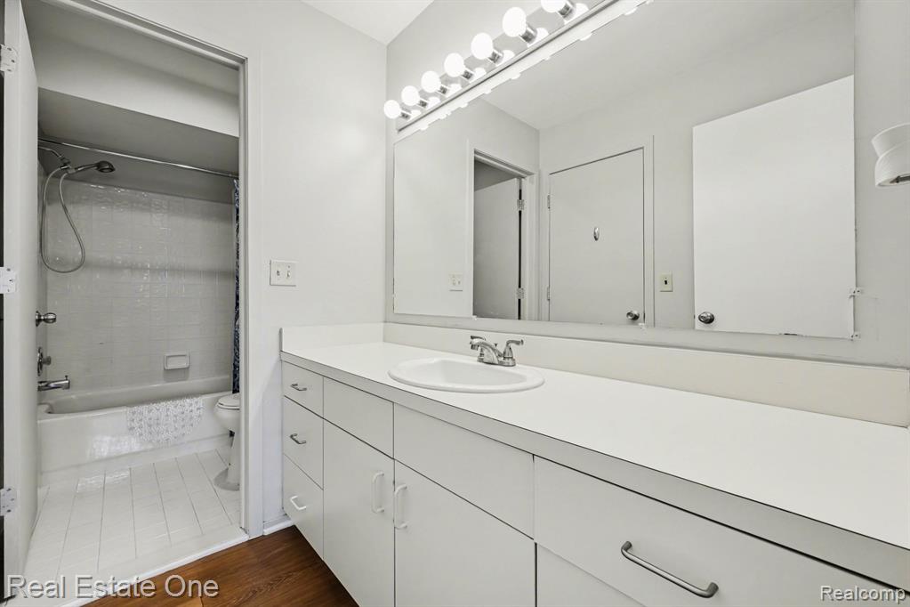 4222 Breckenridge Drive, West Bloomfield, MI — Photo 24
