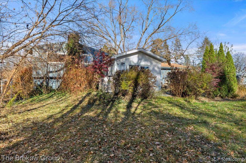 10490 Green Road, Goodrich Vlg, MI — Photo 4