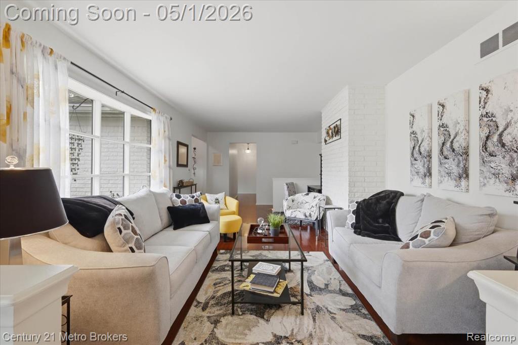 5060 Oneida Drive, Clarkston, MI 48348 — Photo 12