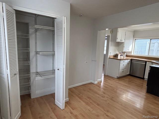 916 Owana Avenue, Royal Oak, MI 48067 — Photo 11