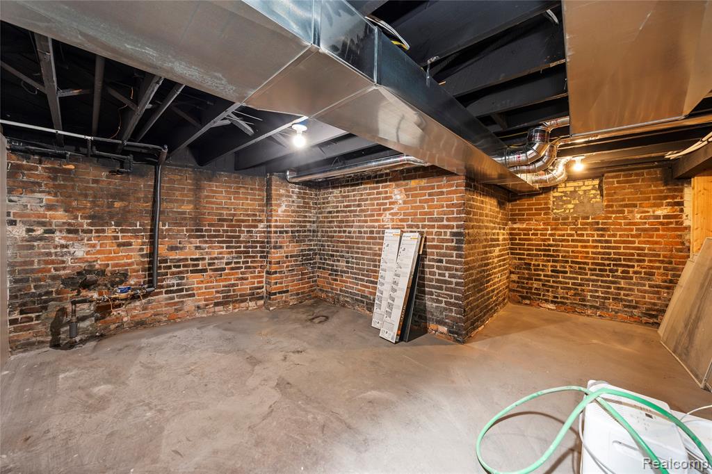2295 Atkinson Street, Detroit, MI 48206 — Photo 96