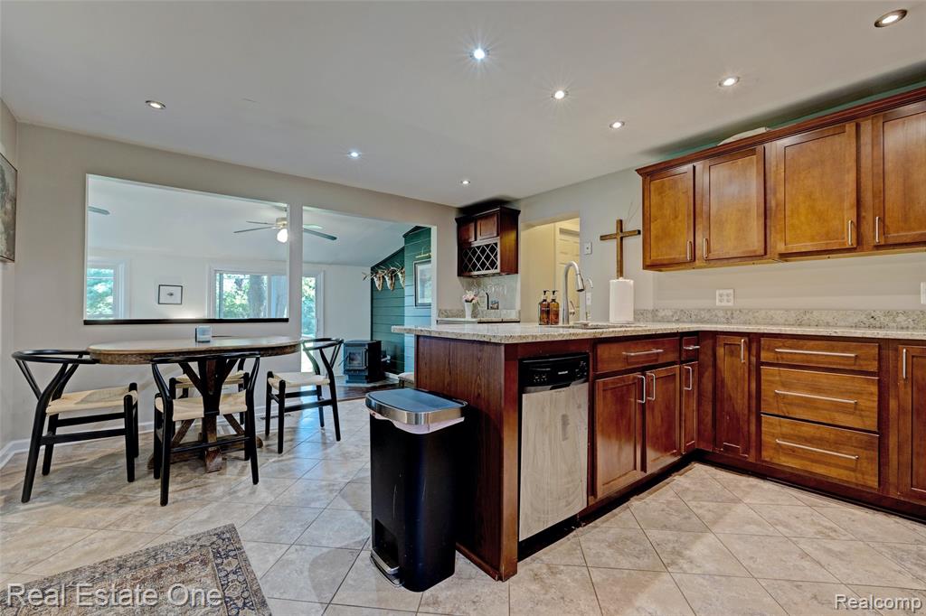 1505 S Lake Pleasant Road, Attica, MI 48412 — Photo 5