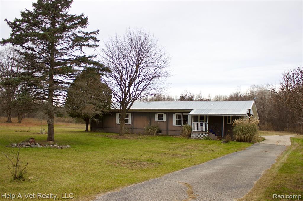 4556 E Free Soil Road, MI 49411 — front exterior