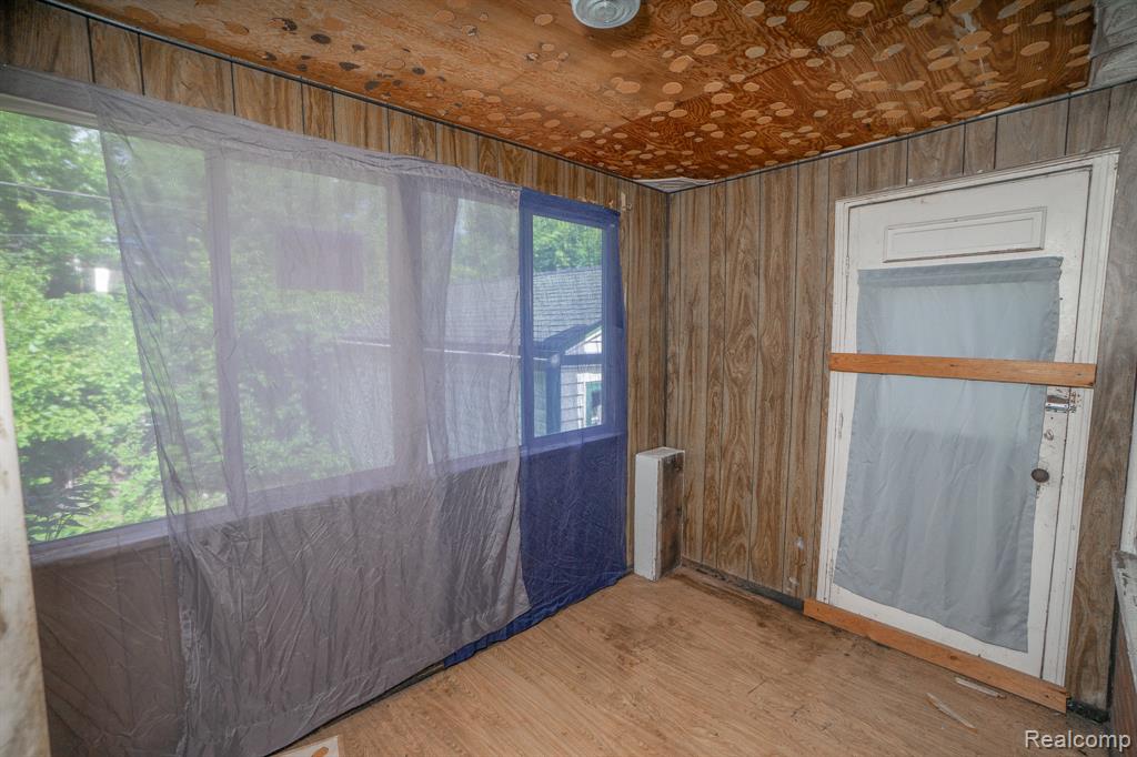 5672 Saint Clair Street, Detroit, MI 48213 — Photo 18