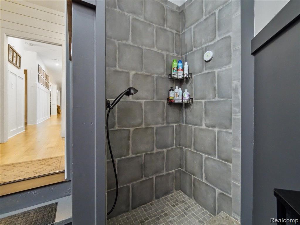 5330 VASSAR Road, Grand Blanc, MI 48439 — Photo 35