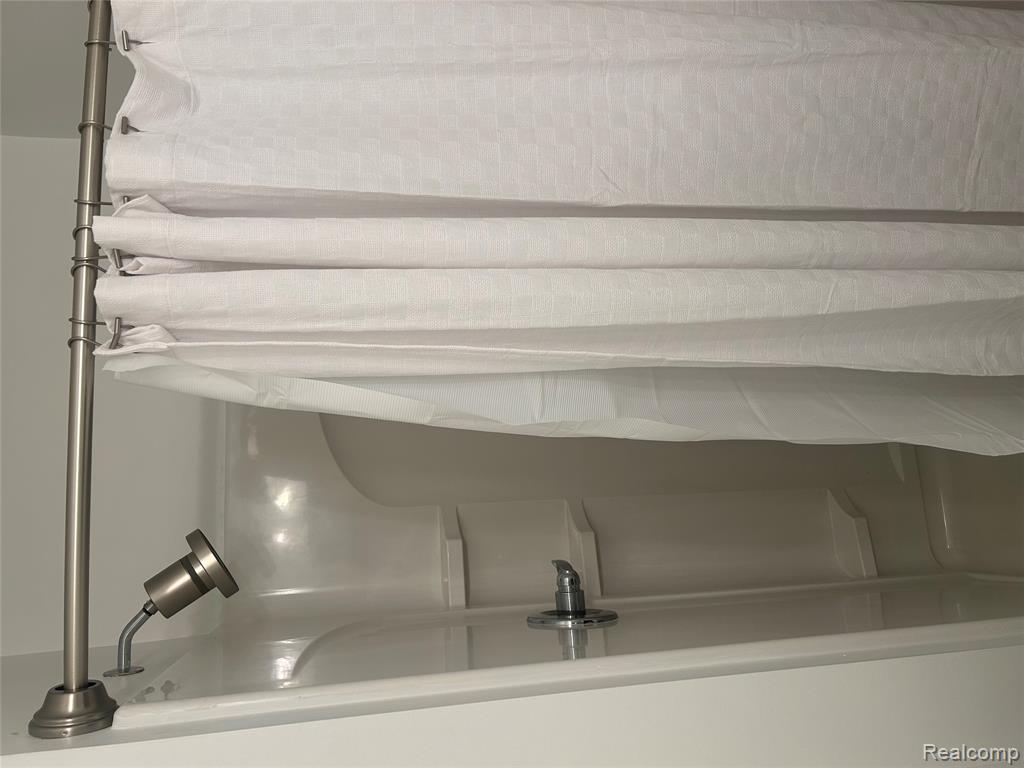 43117 Burlington Drive, Sterling Heights, MI 48313 — Photo 14