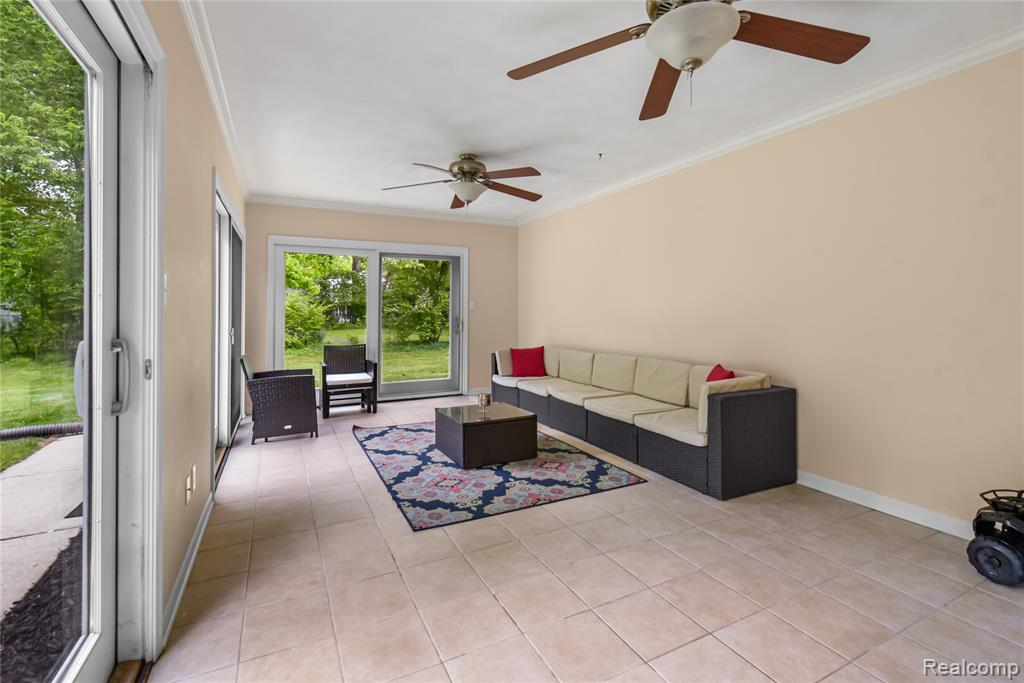26060 Hidden Lane, Grosse Ile, MI 48138 — Photo 41