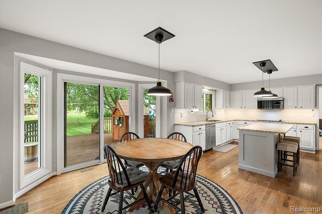 4193 Oak Tree Circle, Rochester, MI 48306 — Photo 22