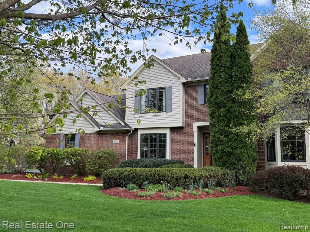 5045 Ashford Road, Clarkston, MI 48348 — Photo 2