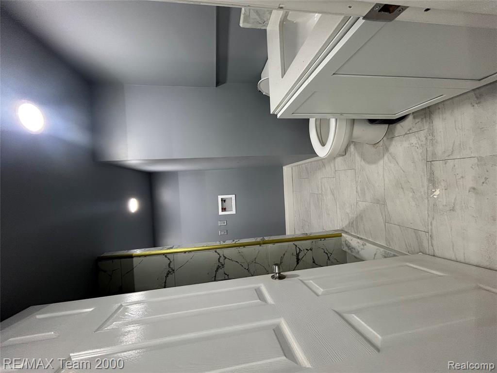 9961 N Rutland, Detroit, MI 48227 — Photo 18