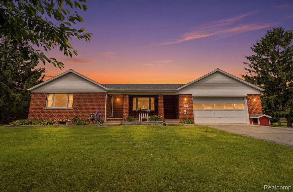 3843 Hooker Road, Pinckney, MI 48169