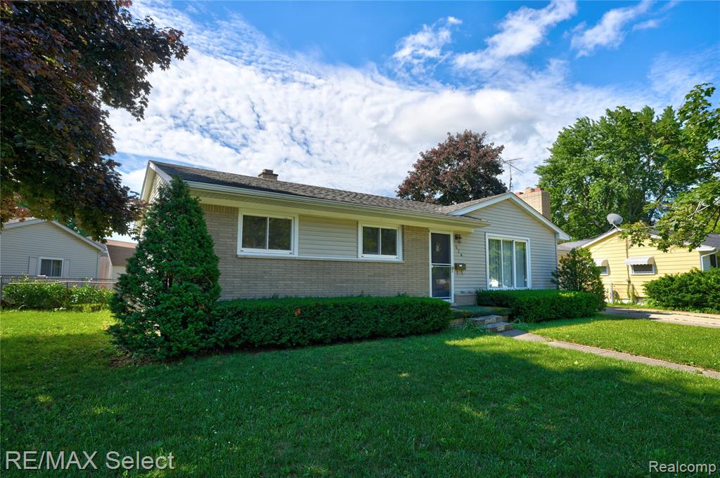 574 Poplar Street, Clio, MI 48420 — Photo 4