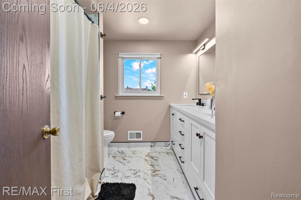 26376 Lawrence Drive, Dearborn Heights, MI 48127 — Photo 21