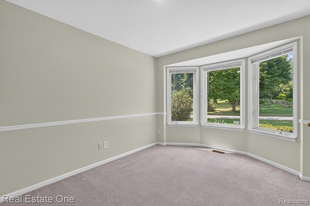 9610 Forest Ridge Drive, Clarkston, MI 48348 — Photo 48