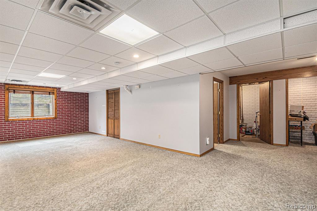 5102 FOXPOINT Circle, Midland, MI 48642 — Photo 22