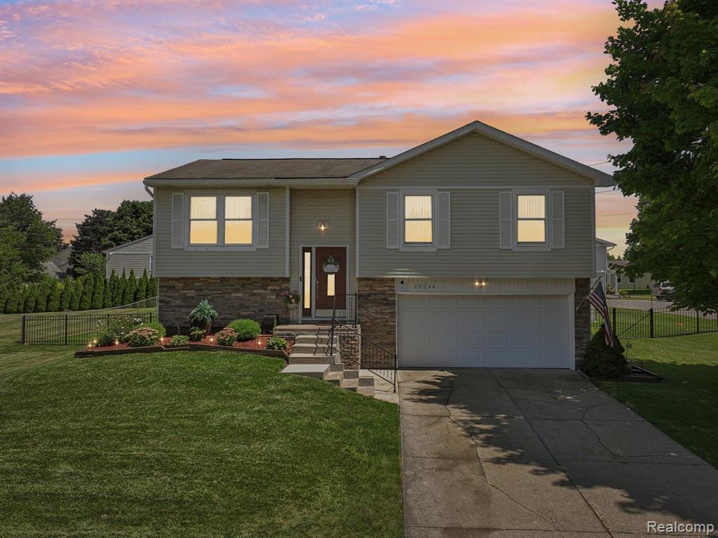 23244 CRANBROOKE Drive, Novi, MI — Photo 52