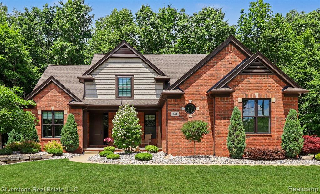 651 Wynstone Circle N, Oakland, MI — Photo 2