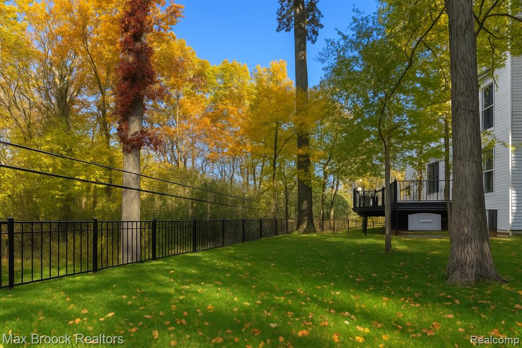 433 Whippers In Court, Bloomfield Hills, MI 48304 — Photo 35