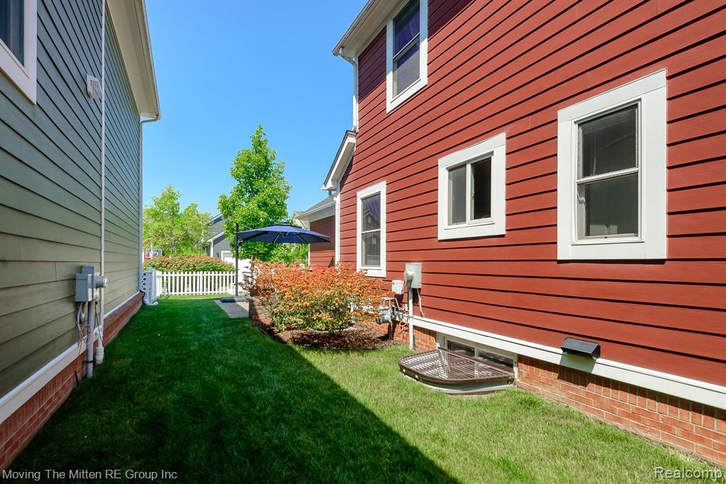 872 CONSTITUTION Street, Canton, MI 48188 — Photo 40