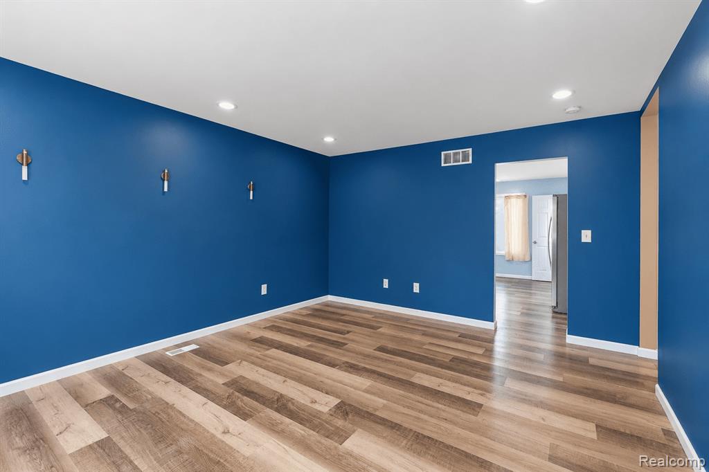 6108 N Carlson Street, Westland, MI — Photo 5