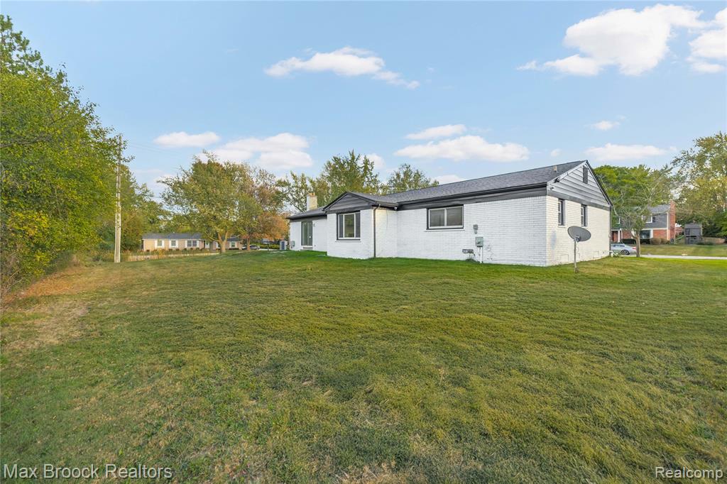 4800 Faircourt Drive, West Bloomfield, MI — Photo 44