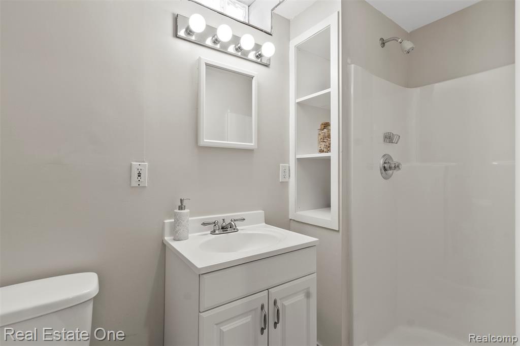 6118 Amboy Street, Dearborn Heights, MI 48127 — Photo 16
