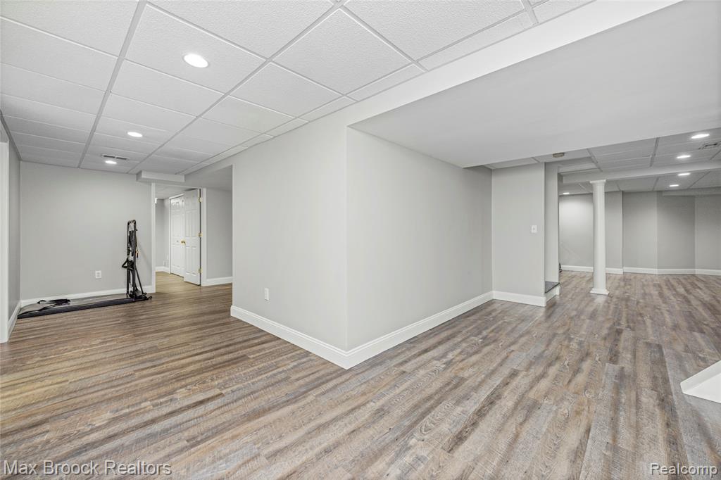 6664 Apple Blossom Trail, West Bloomfield, MI — Photo 59