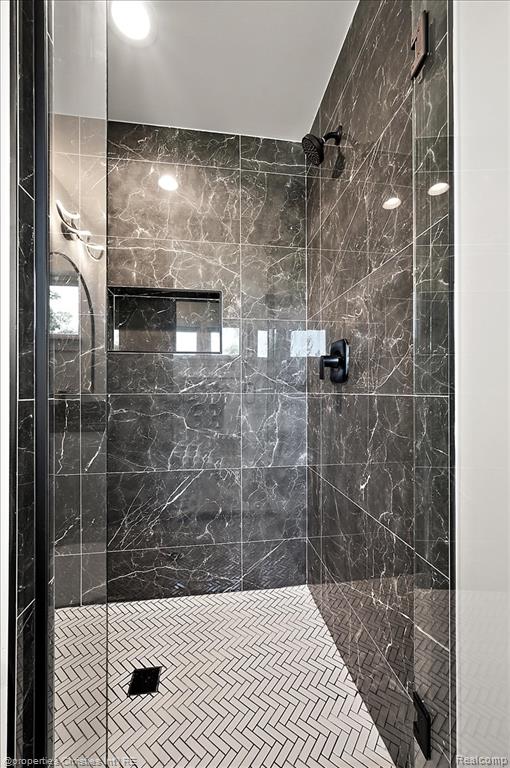 4217 Mankato Avenue, Birmingham, MI 48073 — Photo 55