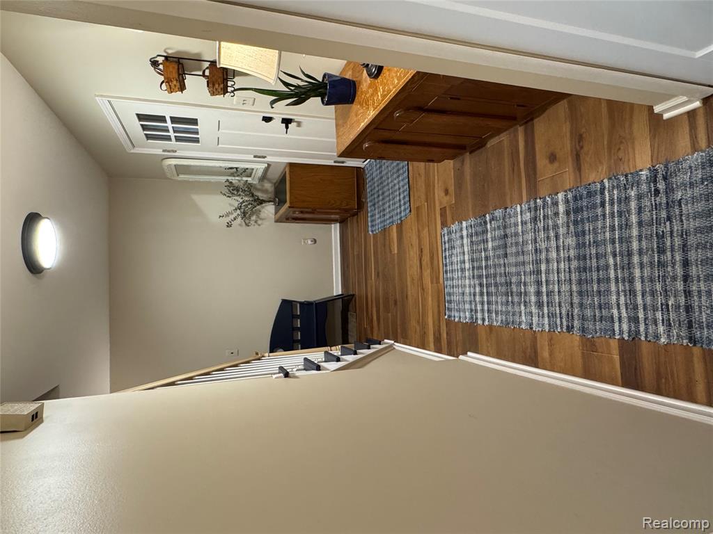 24600 Olde Orchard Street, Novi, MI — Photo 9