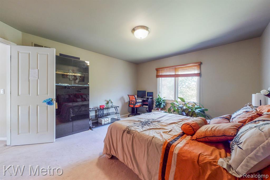 6657 Chelsea Bridge, West Bloomfield, MI — Photo 27