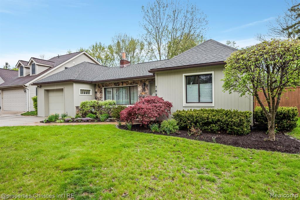 708 MOUNT VERNON Boulevard, Royal Oak, MI 48073 — Photo 2