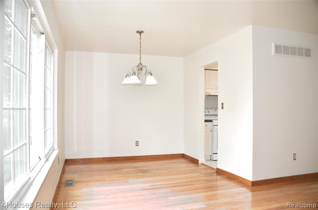 737 E Fox Hills Drive, 180, Bloomfield Hills, MI 48304 — Photo 5