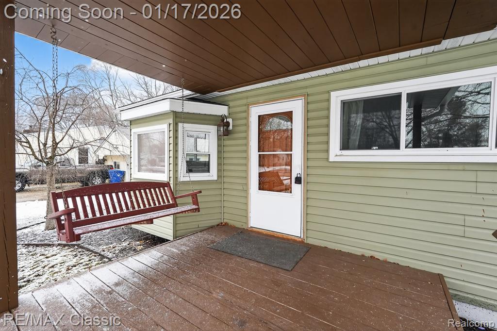 7346 S Shaker Drive, Waterford, MI 48327 — Photo 3