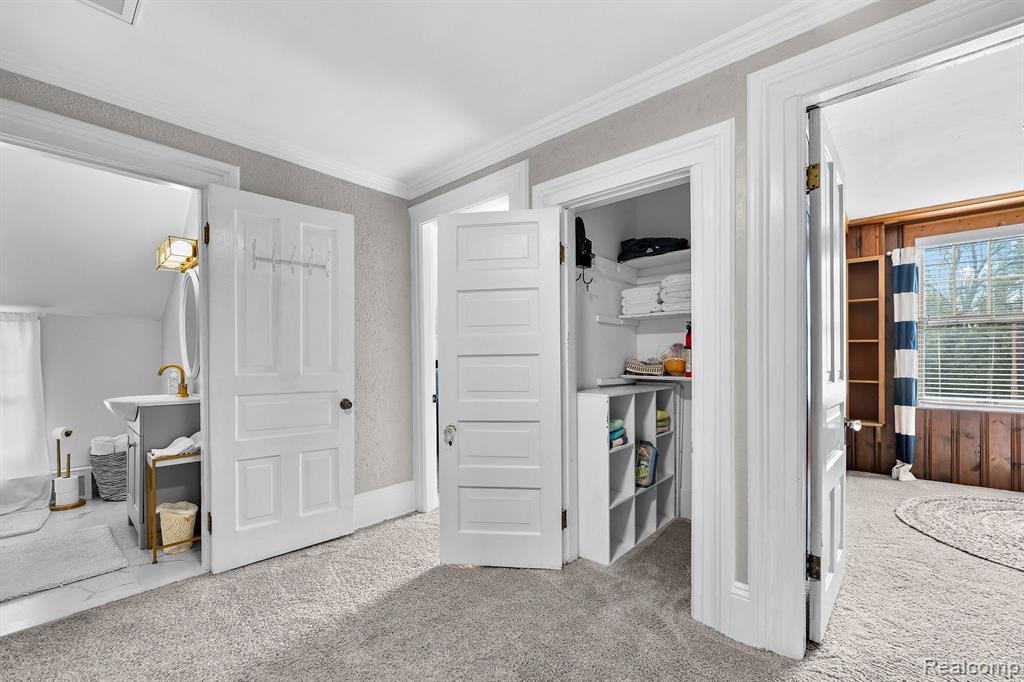 397 KERCHEVAL Avenue, Grosse Pointe Farms, MI 48236 — Photo 32