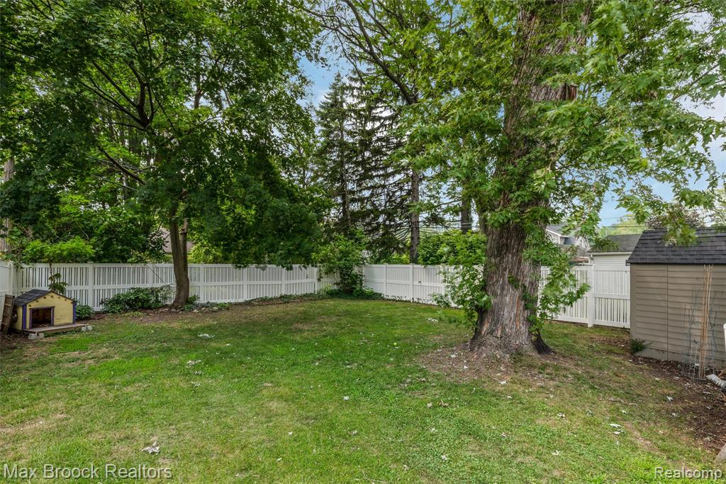 905 N Wilson Avenue, Royal Oak, MI 48067 — Photo 34