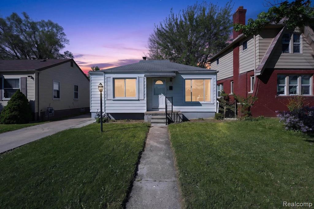 612 Mayflower Avenue, Lincoln Park, MI 48146 — front exterior