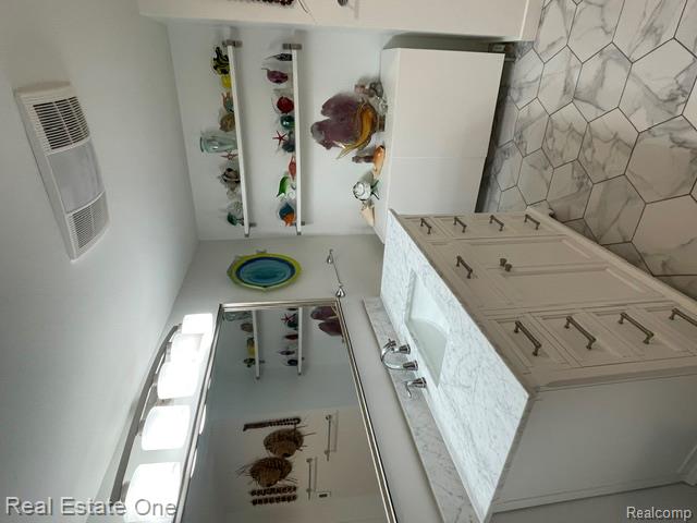 3202 Pridham Street, Keego Harbor, MI 48320 — Photo 15