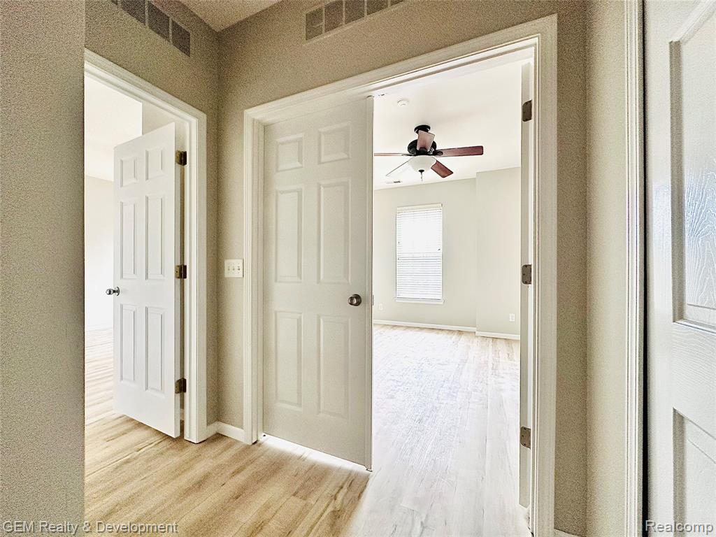 40420 BLYTHEFIELD Lane, Canton, MI 48188 — Photo 12