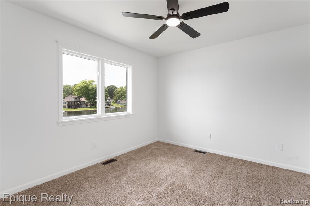800 Kimberly, Lake Orion, MI 48362 — Photo 20