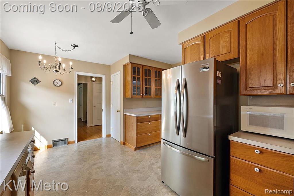 18241 Dunblaine Avenue, Beverly Hills, MI 48025 — Photo 33