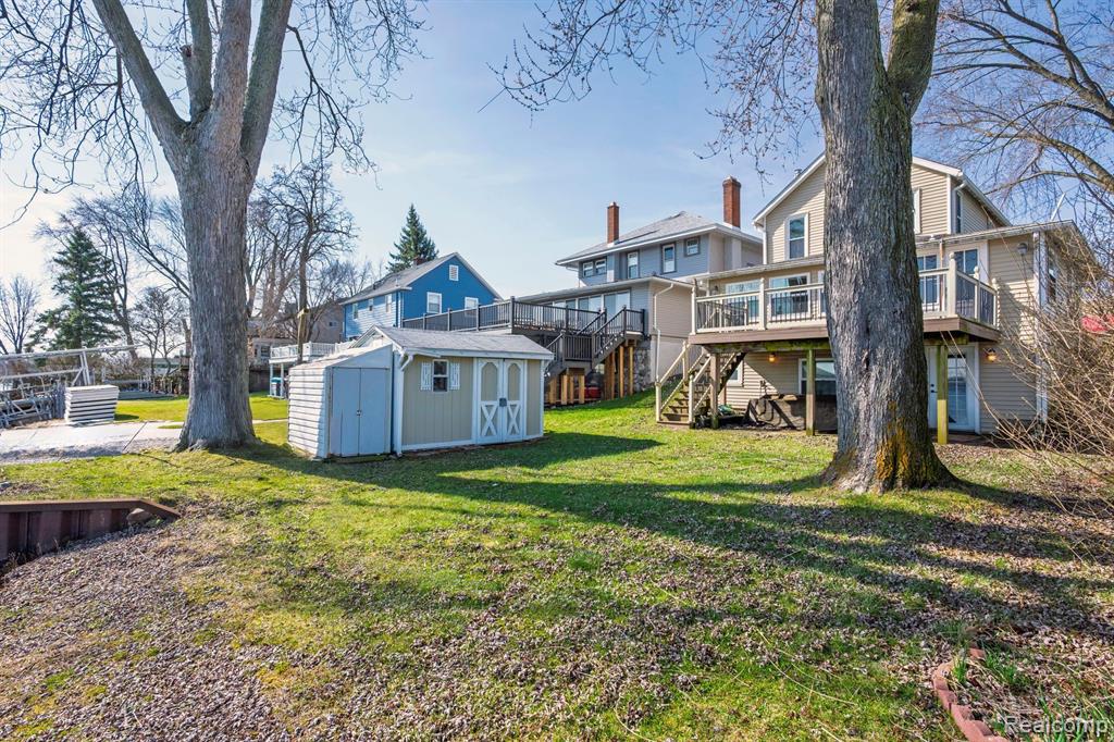 9568 MAIN Street, Whitmore Lake, MI 48189 — Photo 11