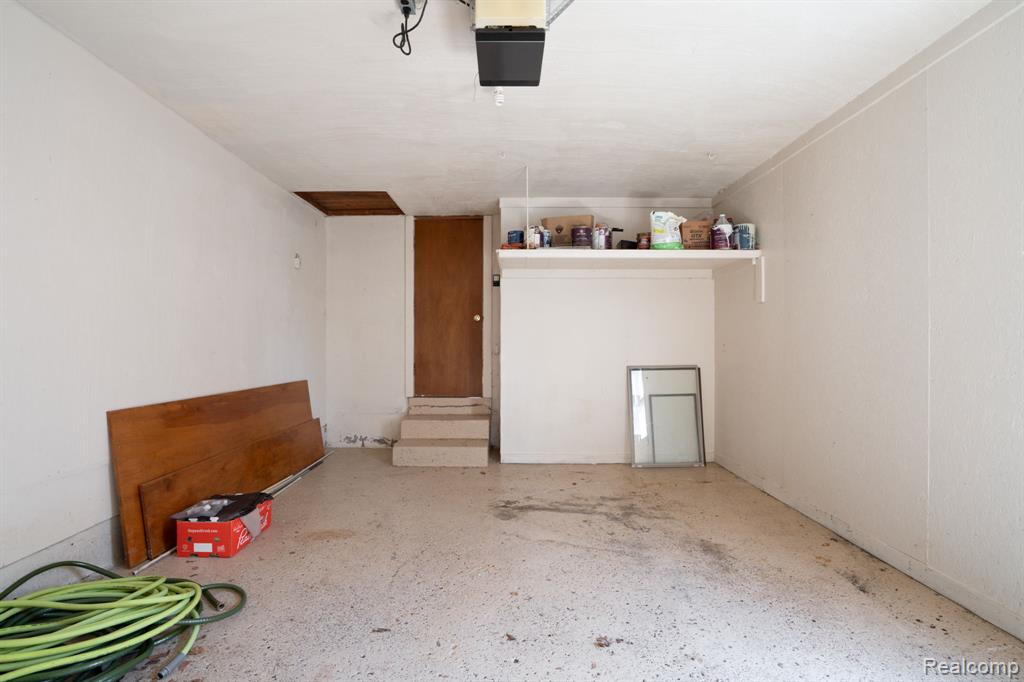 21184 Norwood Drive, Harper Woods, MI 48225 — Photo 33