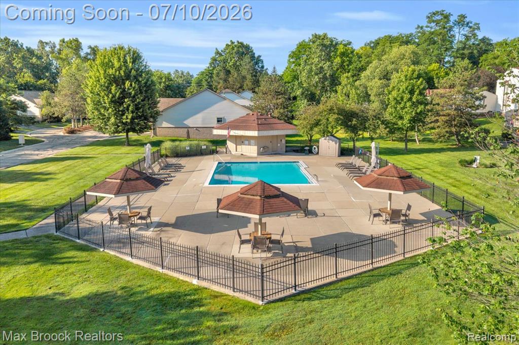 5229 Simpson Lake Road, West Bloomfield, MI 48323 — Photo 41