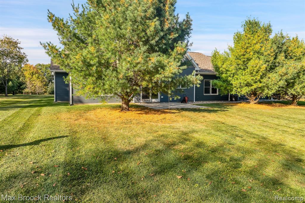 6300 HAZARD Road, Fenton, MI 48430 — Photo 31