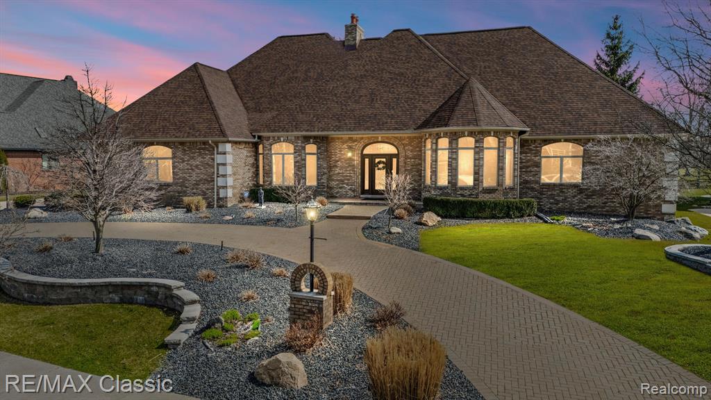 Property photo for 23763 POINT O WOODS Court, South Lyon, MI 48178
