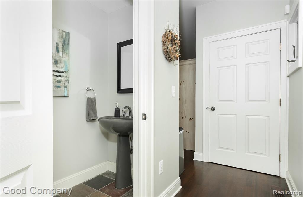605 S Troy Street, Royal Oak, MI 48067 — Photo 14