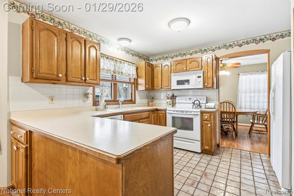9008 Sussex Street, White Lake, MI — Photo 8