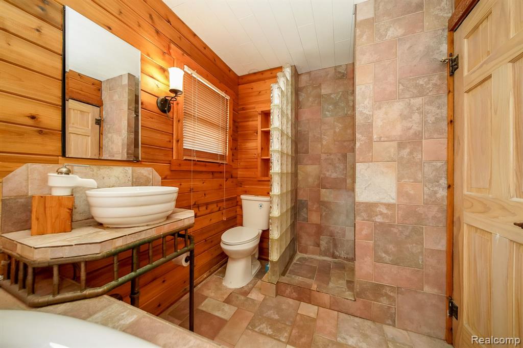 873 HENDRICKSON Boulevard, Clawson, MI — Photo 43